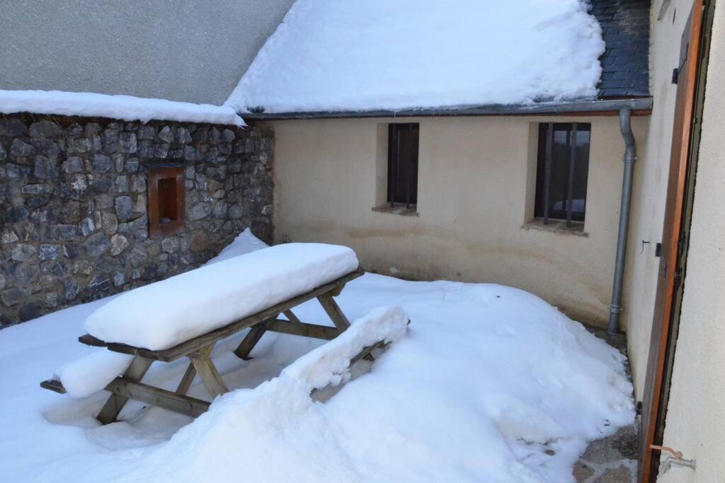 12 Places A 5 Mn St Lary * Camparan